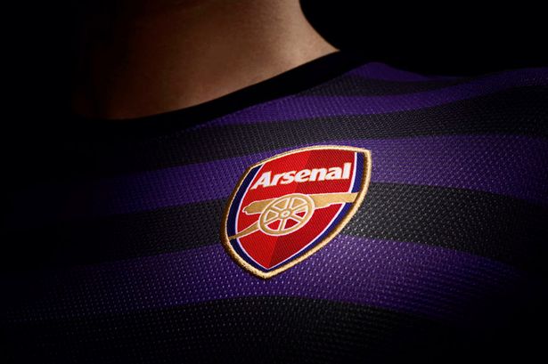 Arsenal's new away kit has arrived! See how it looks in FIFA 13!