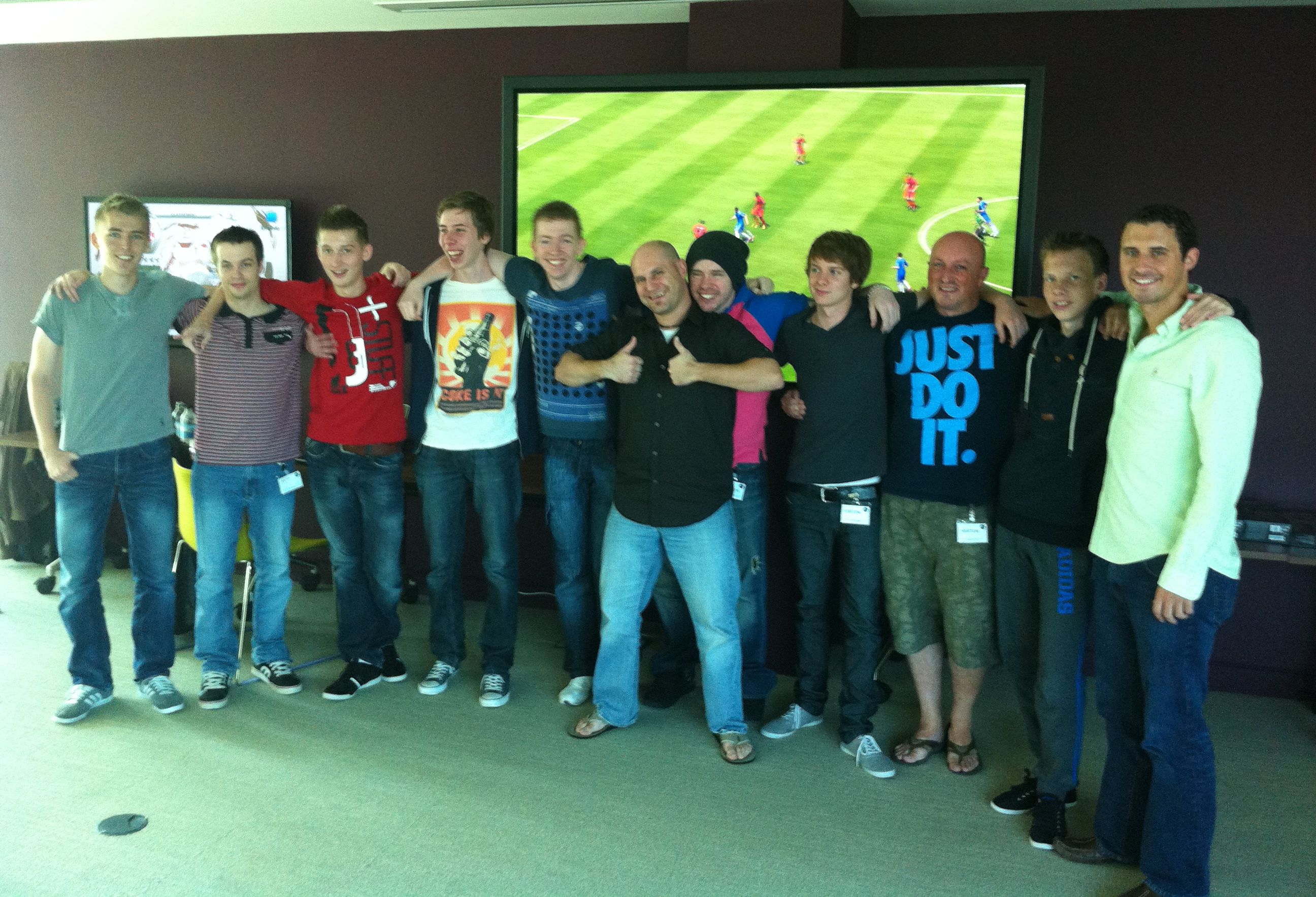 EA SPORTS flew in the world's top 10 FIFA YouTube directors in to their offices at their Guildford studios in the UK. The guys had 3 days in the offices to play FIFA 13 and create great content to help promote the launch of the Demo and the game.