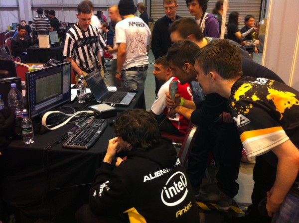 FIFA Players Commentating on Stream FIFA Players getting involved and commentating live on the Sweetpatch TV Stream at iSeries