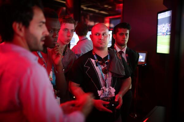 Producer @santiagoj83 shows off next-gen #FIFA14 to @wepeeler, @Calfreezy, and @ksiolajidebt on the #E3 show floor